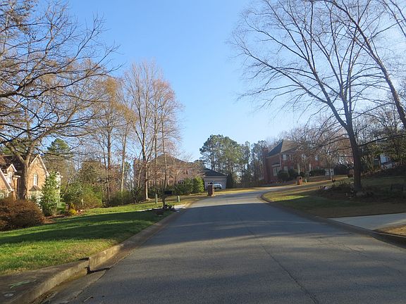 4th image of 834 Laurel Crest Ct