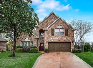 3300 S Riley Ct, Hurst, TX 76054