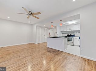 17 Radnor Ct, Willingboro, NJ 08046