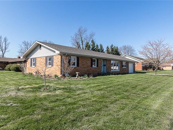 2nd image of 1421 Miami Ct N