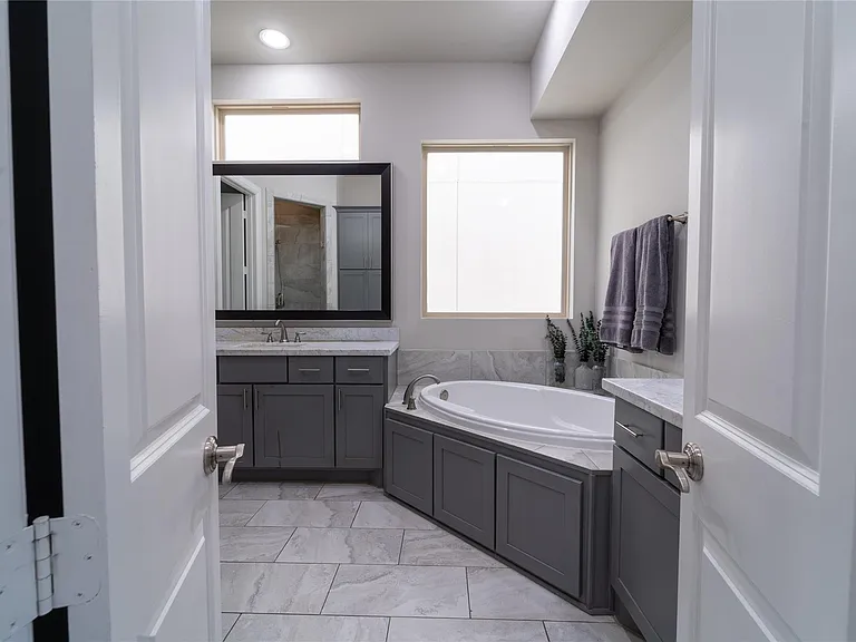4008 Barnes St — Photo 25