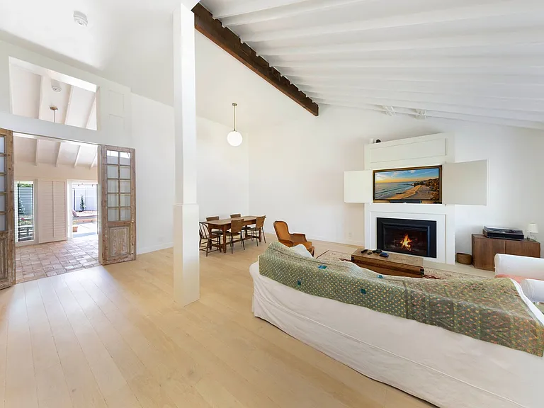 24356 Titus Dr — Photo 4