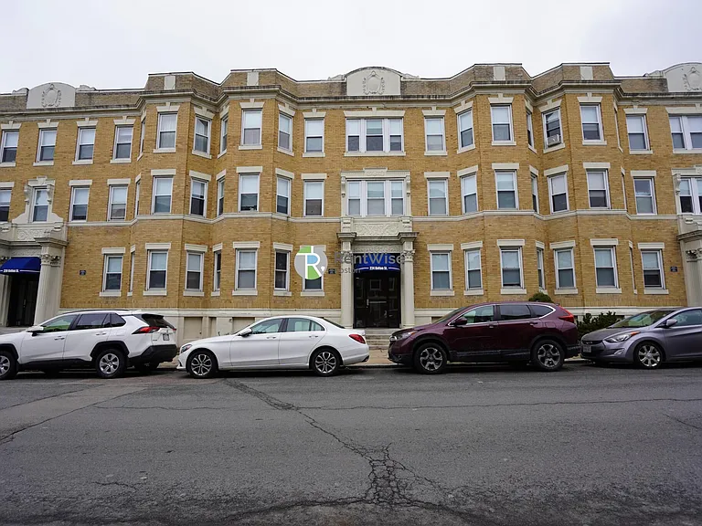224- 236 Kelton St — Photo 6