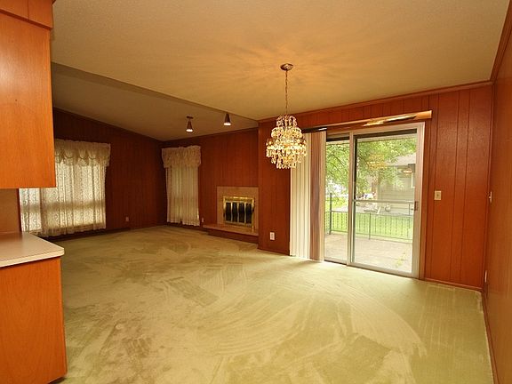 3rd image of 7901 Mississippi Ln N