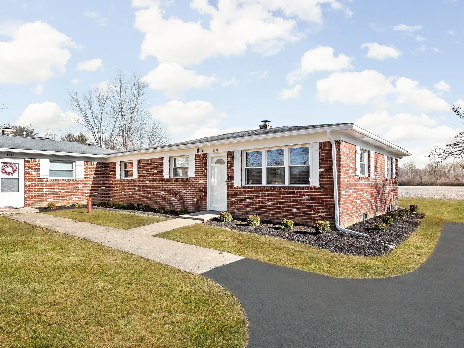 3 bed, 1000 sqft, $2,700 — Photo 1