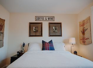 1460 SW Myrtle Ave, Dundee, OR 97115