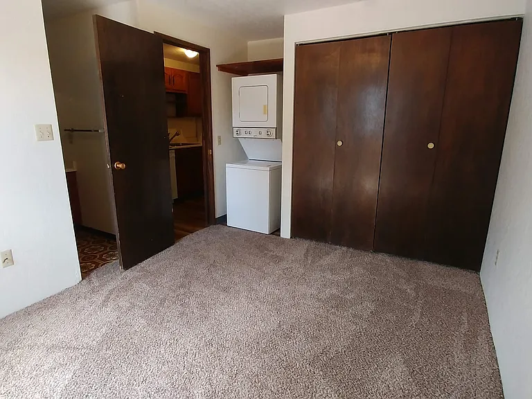 130 NW Larry St — Photo 5