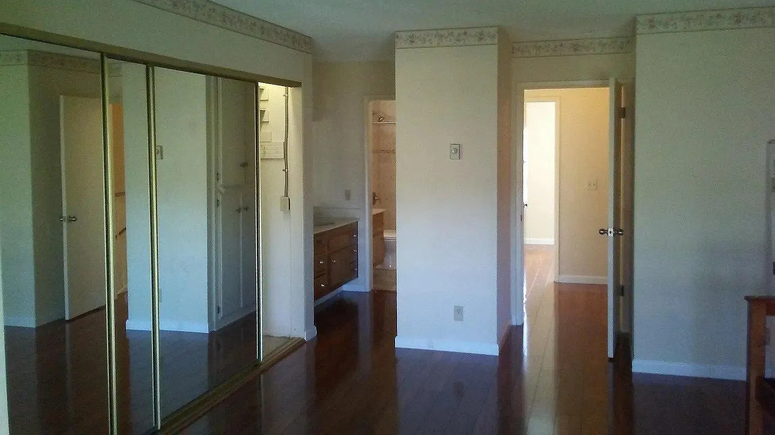 548 Mills Way — Photo 4