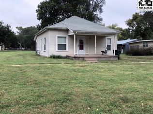 303 S Cheney St, Nickerson, KS 67561