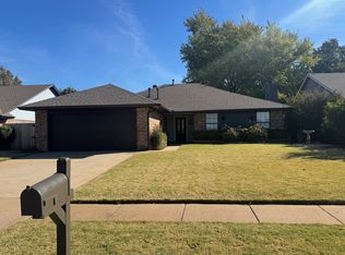920 Countrywood Ln, Edmond, OK 73012