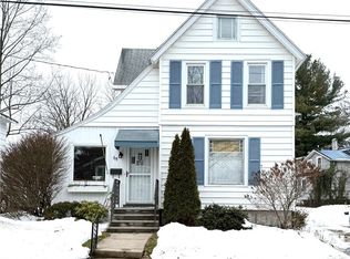 65 Perry St, Auburn, NY 13021
