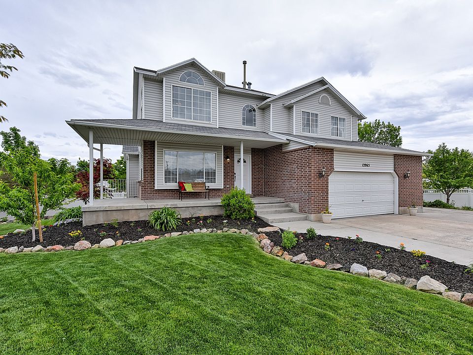 1st image of 12065 S Hawes Cir