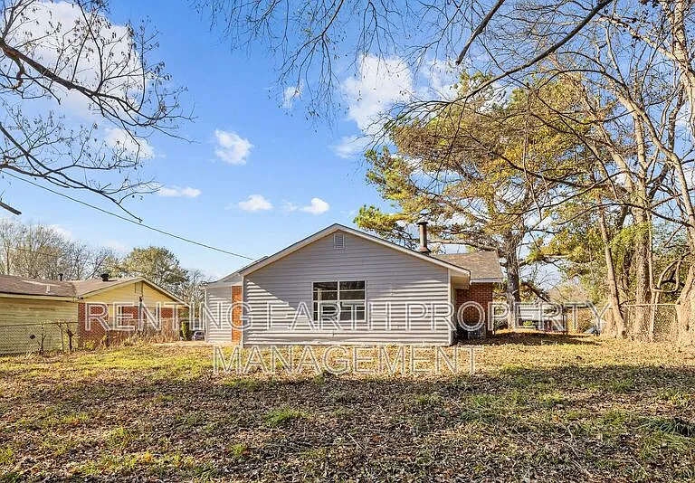 1441 Creel St — Photo 5