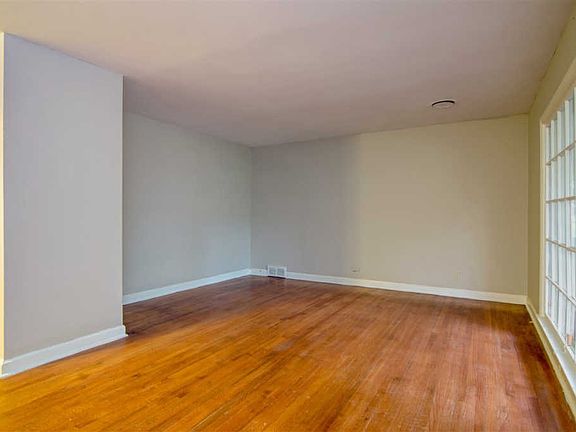4th image of 4516 Paula Dr