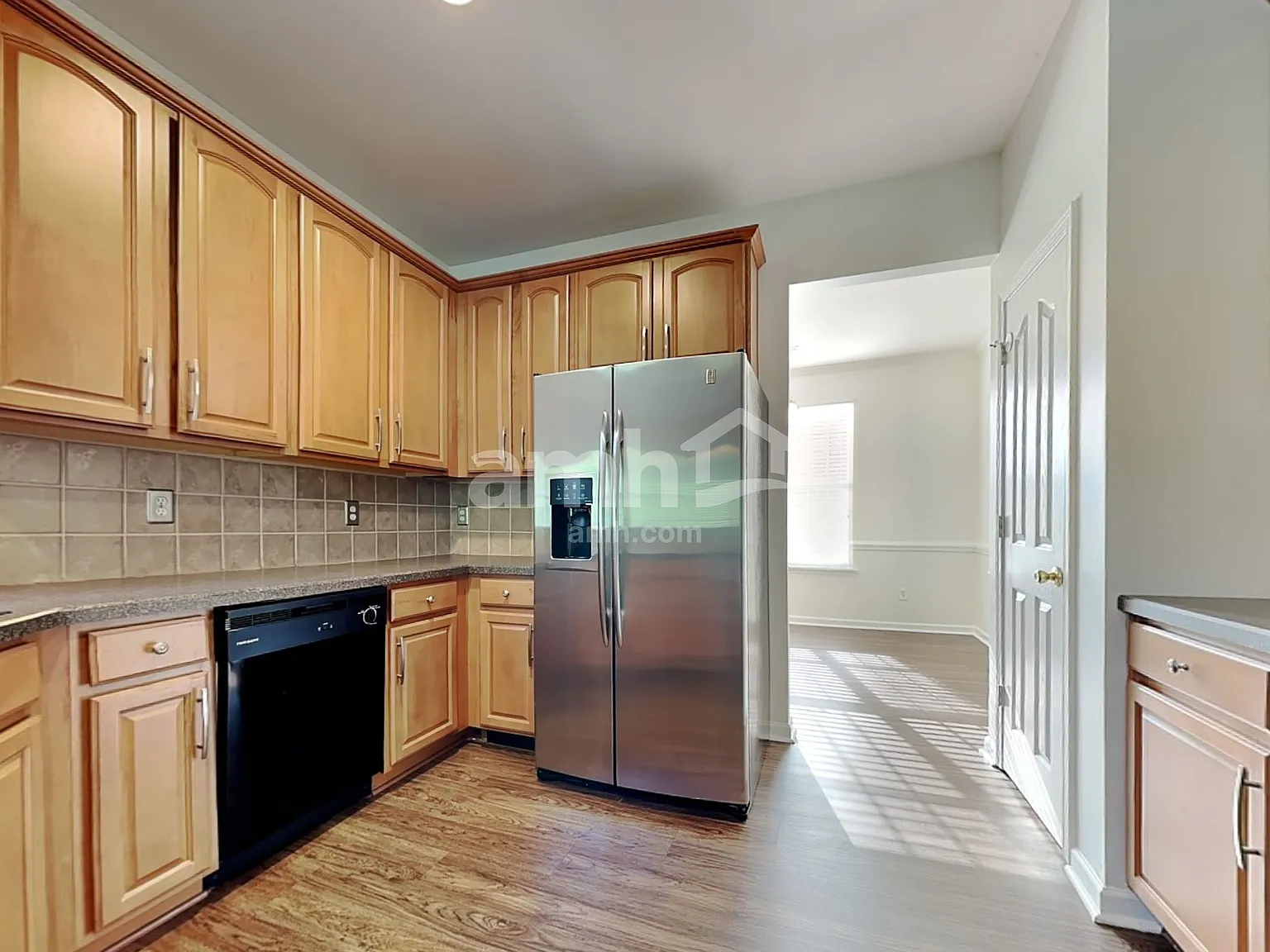 3 bed, 2.5 bath, 2186 sqft, $2,685 — Photo 3