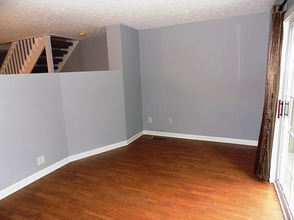 2nd image of 4055 Meadowick Dr