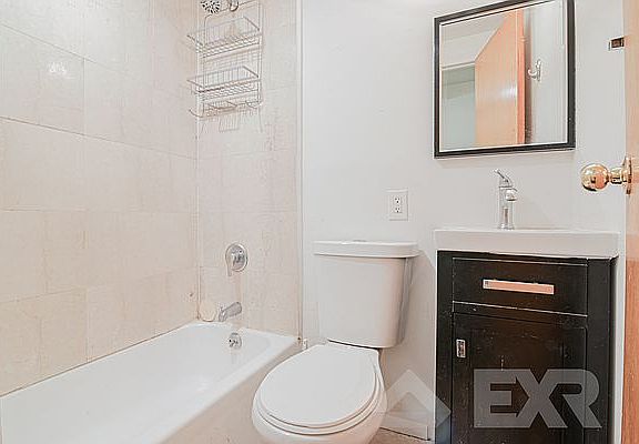3rd image of 530 W 47th St #1G