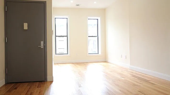 Rented by Nooklyn NYC LLC | media 19