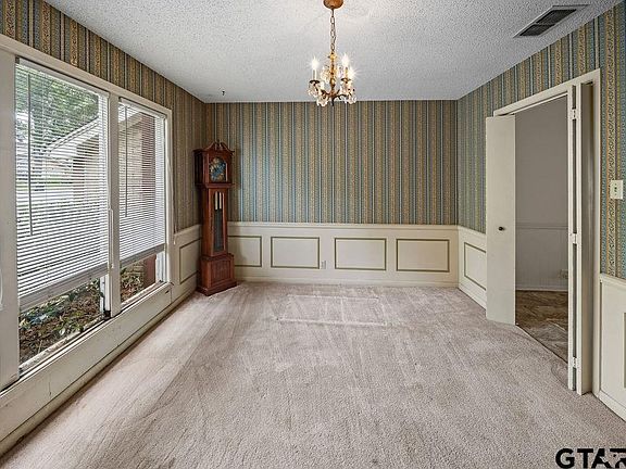 4th image of 4005 Pollard Dr