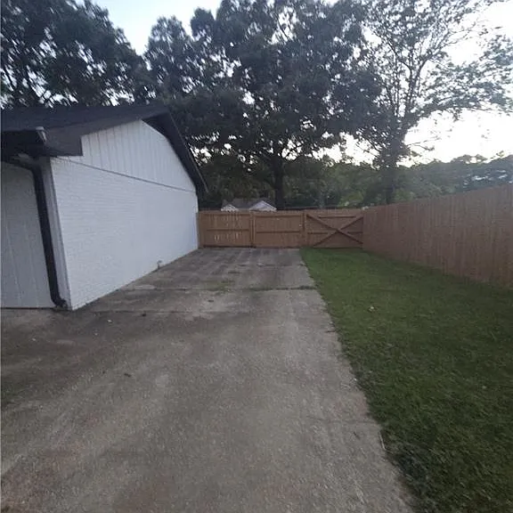 1670 Christian Cir — Photo 19