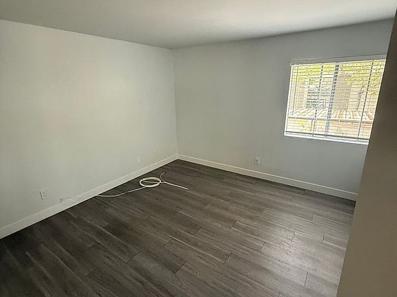 5th image of 2555-2545-2559 White Oak Pl #2559UNITD