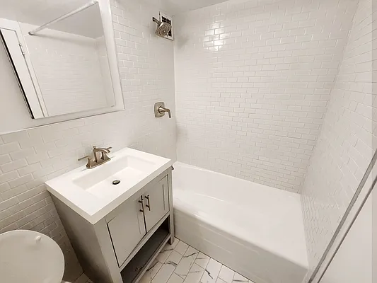 Rented by Oxford Property Group | media 6