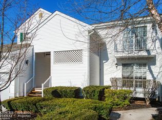 27 Smithfield Ct, Basking Ridge, NJ 07920
