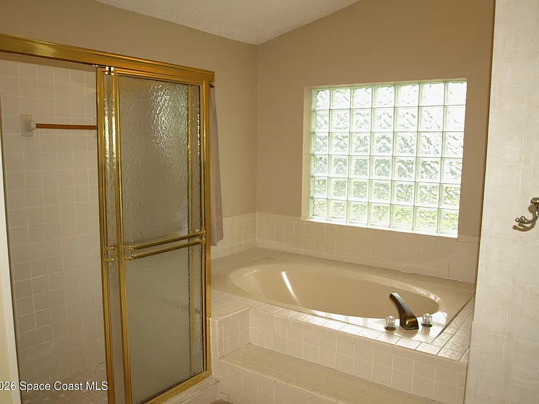 1170 Briar Run Cir — Photo 11
