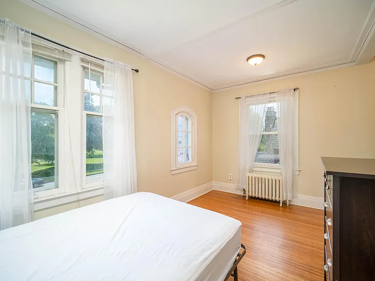 70 Elmwood Ave — Photo 4