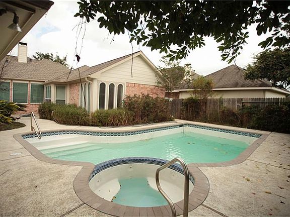 Salt Water Pool & Spa! Just Re-plastered and Major Equipment 3 Years.