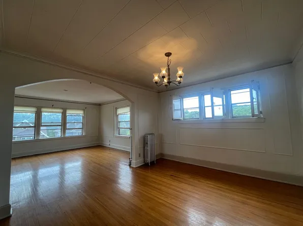 2040 Grand Ave, 2040 Grand Ave APT 303, Saint Paul, MN 55105