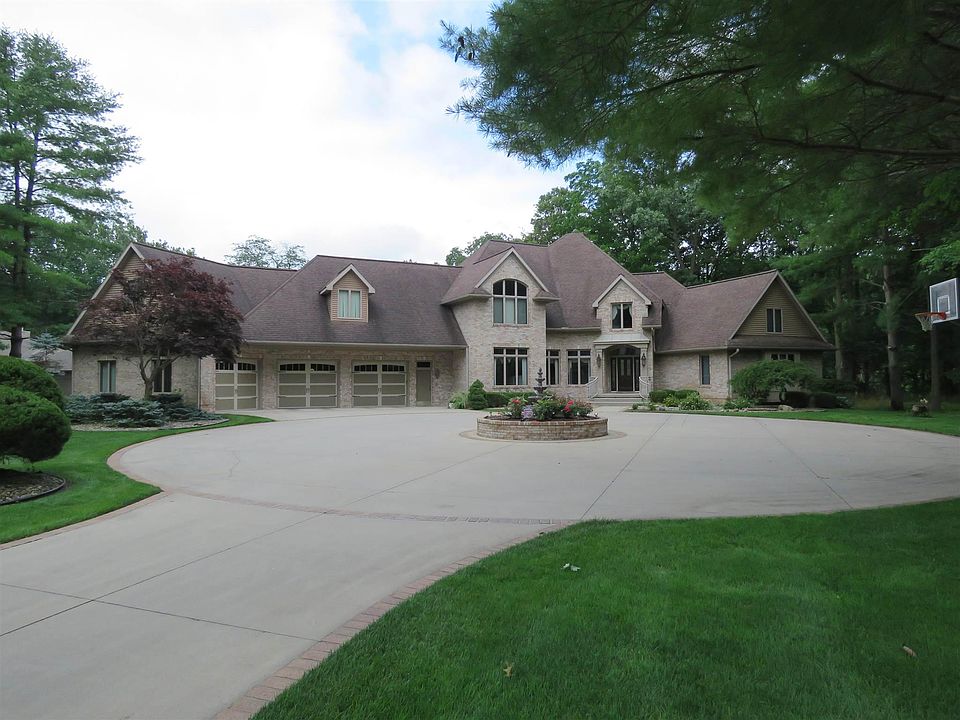 1st image of 58859 River Forest Dr