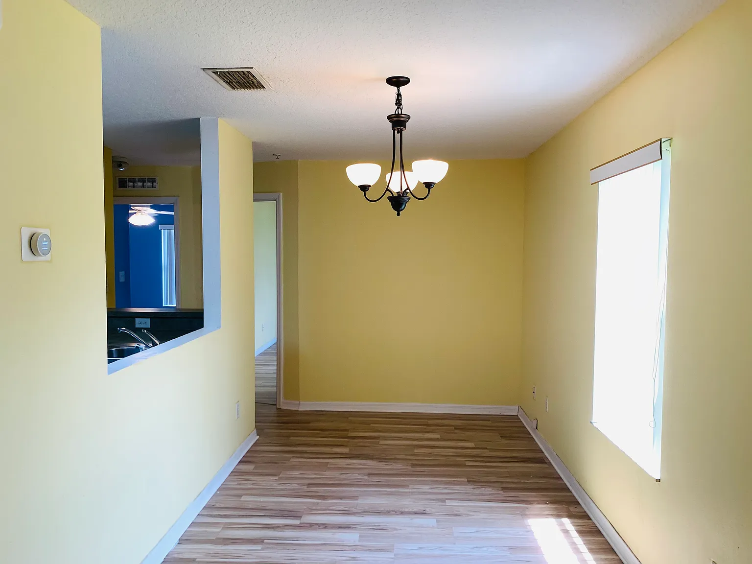 3 bed, 1076 sqft, $1,750 — Photo 3