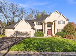 6600 Walnut Dr, Mound, MN 55364