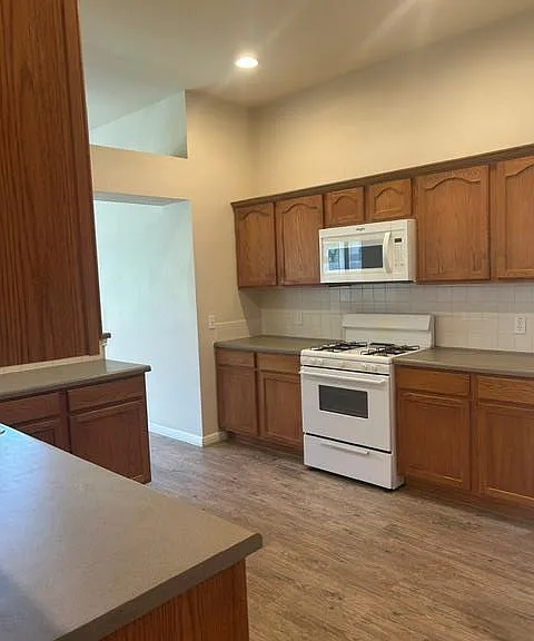 108 Pond Way — Photo 4
