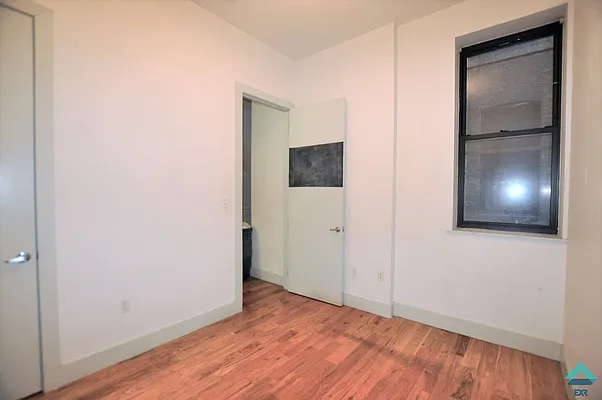 Rented by EXR | media 25