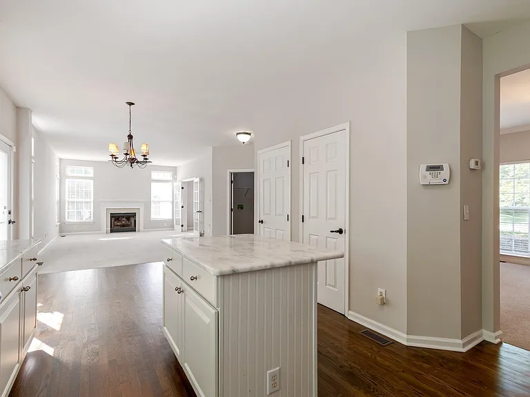 3215 Nolen Ln — Photo 13