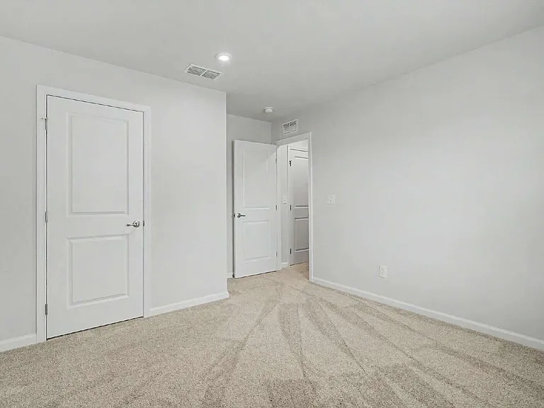 1621 Crimson Leaf Ln — Photo 37