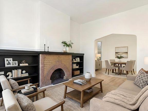 3rd image of 4321 W Maypole Ave