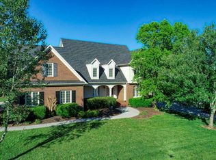 1812 Regents Park Rd, Knoxville, TN 37922