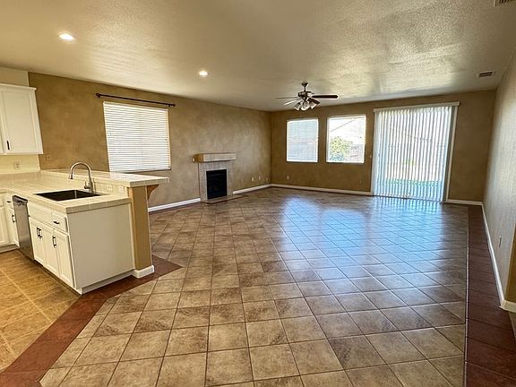 5th image of 1403 Bamboo St