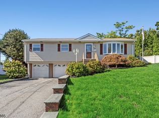 42 Lennon Pl, Clifton, NJ