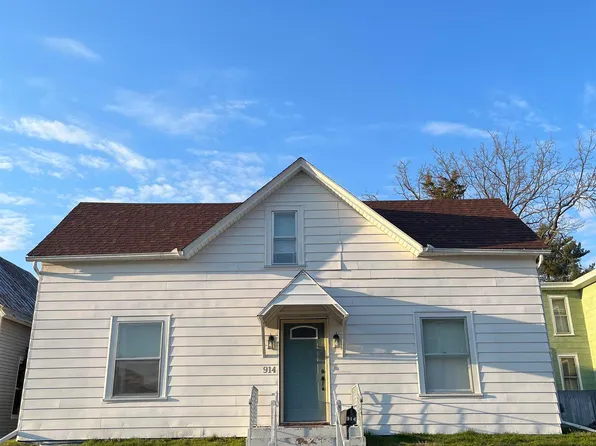 914 Oak St, Burlington, IA 52601