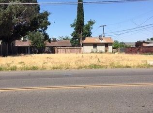 1130 S Trinity St, Fresno, CA