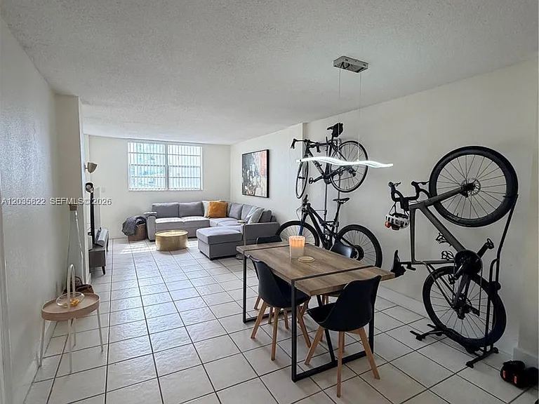 2903 N Miami Beach Blvd #406 — Photo 6