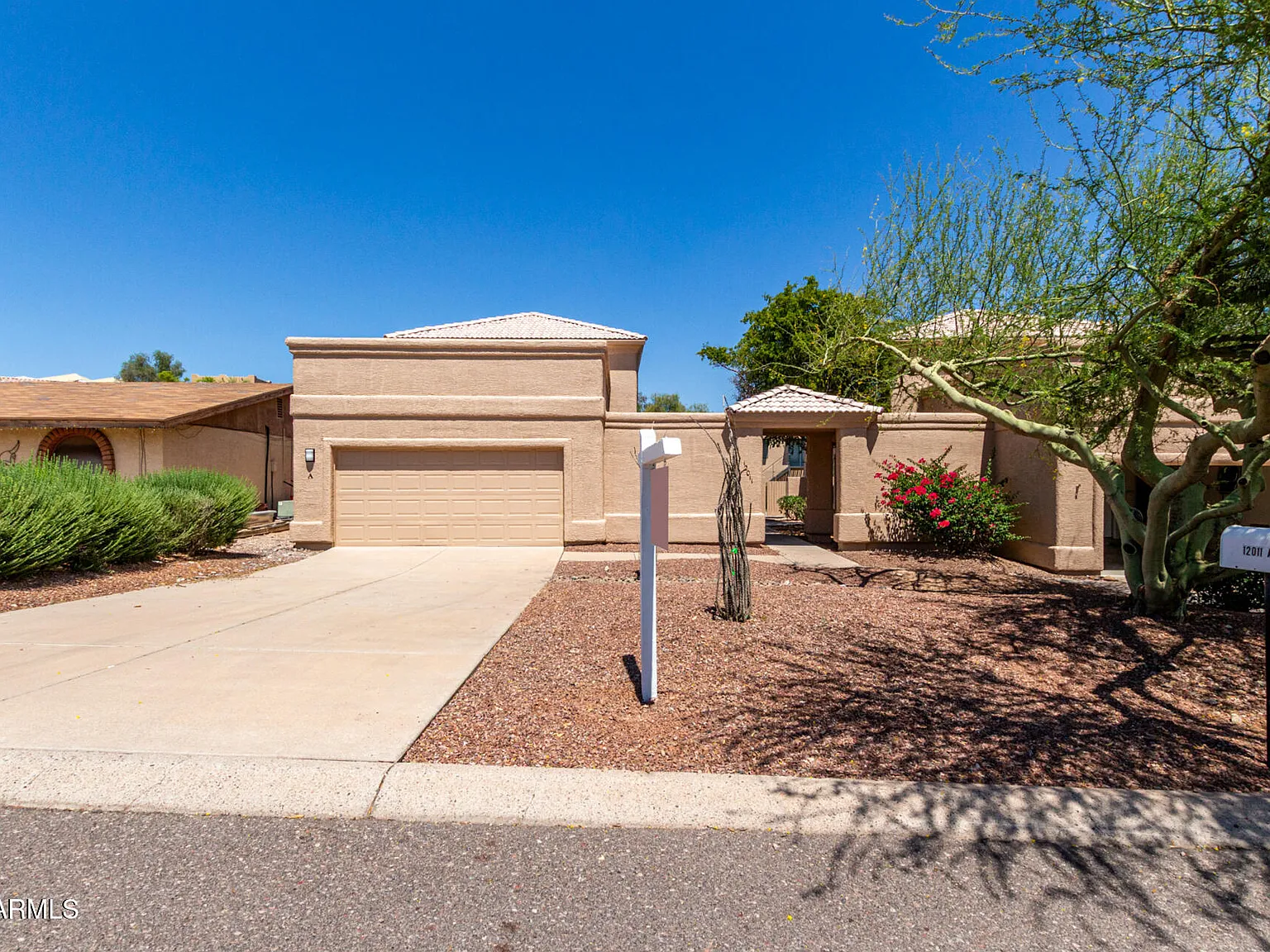 4 bed, 2.5 bath, 1712 sqft, $2,775 — Photo 2