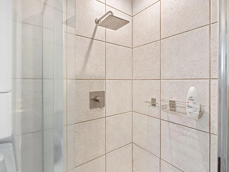 1081 Evans Ave #1 — Photo 19