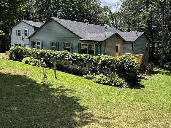 5th image of 575 N River Highlands Rd