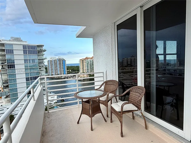 888 Intracoastal Dr #15E — Photo 18
