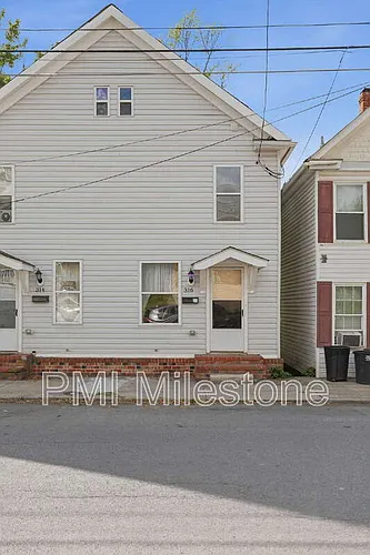 316 N High St Photo 1